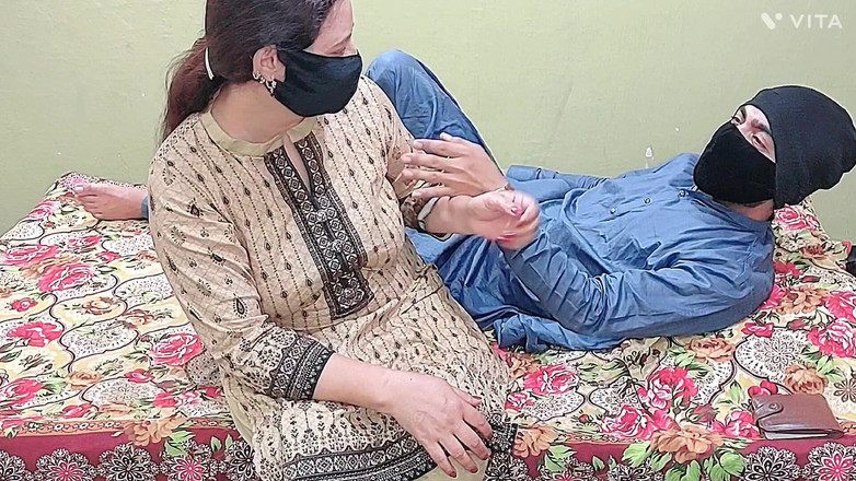 Pakistani CoupleX: Kakak ipar india yang lagi sange dientot gaya doggy habis-habisan