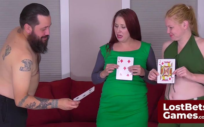 Lost Bets Games: Un ragazzo barbuto che fa squadra con julie e Belle...