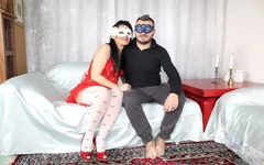 Home Pleasure com Roberta, uma morena safada italiana milf recebe buceta fodida e quer sua boca cheia
