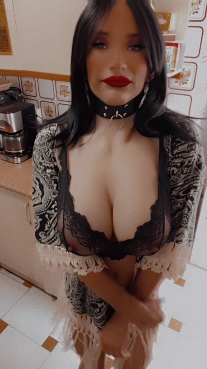 Sissy Slut Brianna: Du siehst das und weißt schon, dass du darum flehen...