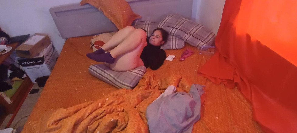 Ionut899: 내 의붓아버지는 내 안에 있는 당신을 놓아주기 위해 나를 무료로 사용합니다