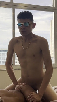 我们当时在拍摄，而不是射在我的男孩里