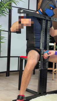 Herrin Melkt Ihren Sklavenfreund 3x Im Melkstuhl