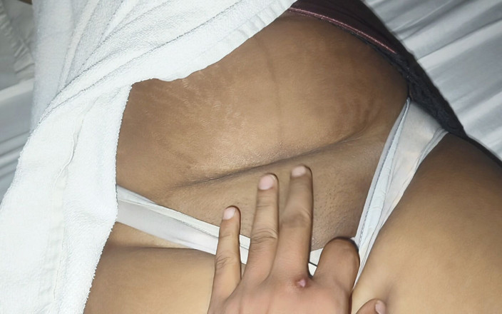 MOMS LOVER: Eu como minha tia depois de muito tempo