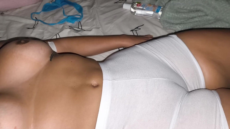 SENSESEX: Cel mai bun bărbat testează pizda strâmtă a miresei înainte de...