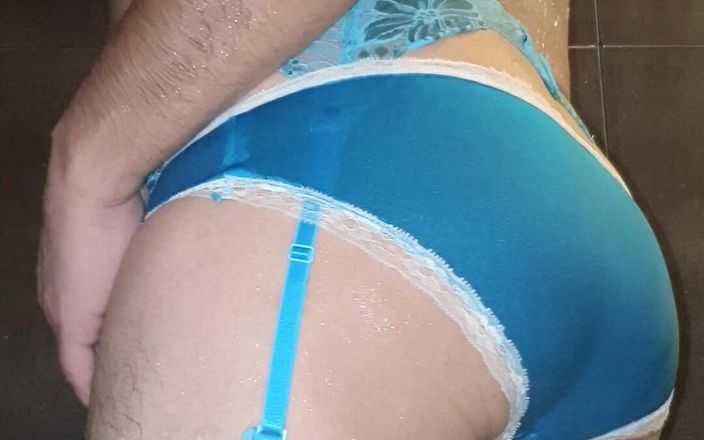 Wet lingerie: Синя білизна, сексуальні мокрі трусики та бюстгальтер