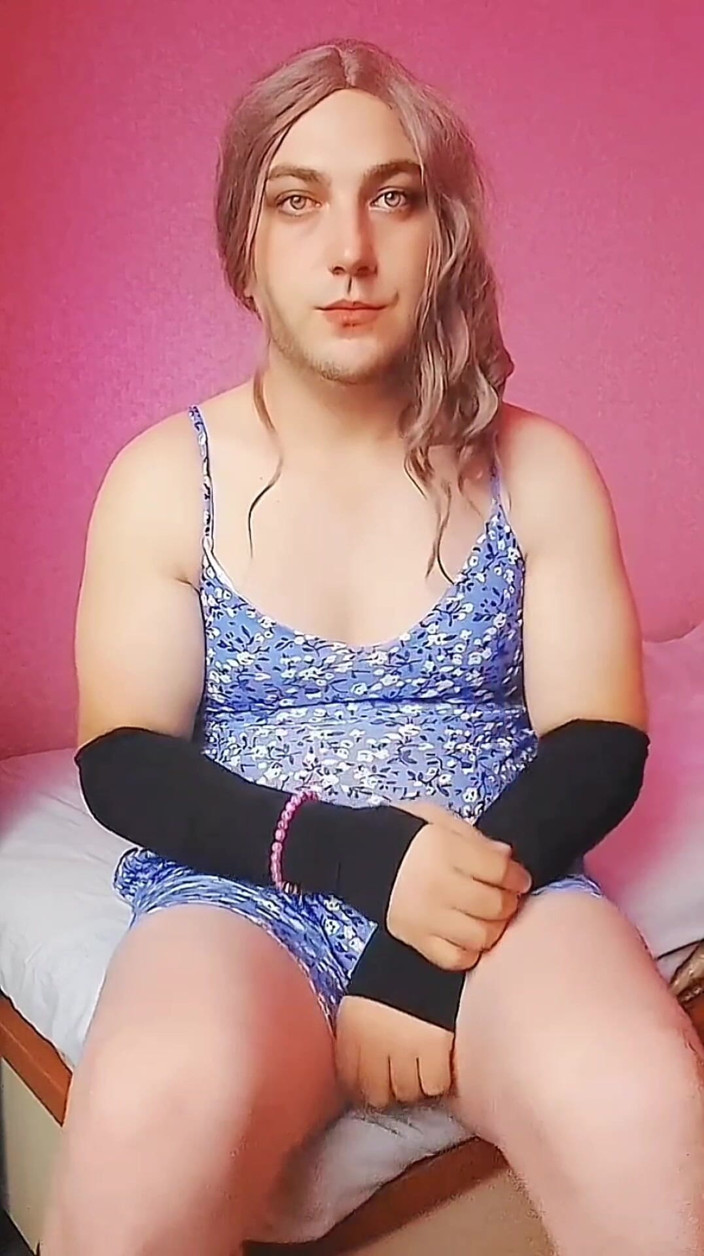 Kitty_Cross: Beautiful Legs Show Striptease and Hot Short Dress