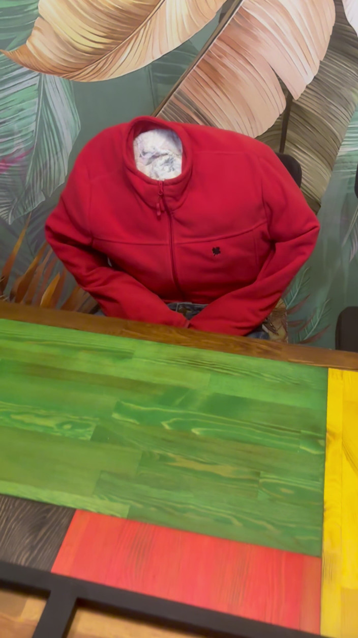 cd_aysemmm: Ho fatto venire il figliastro di fronte al patrigno