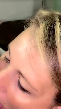 VEDERE LA PERSOANA 1 cu muie pentru fanii mei