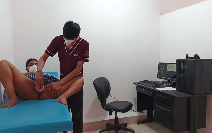 Goky: Perverser doktor fickt muschi von geilem college-mädchen 18+