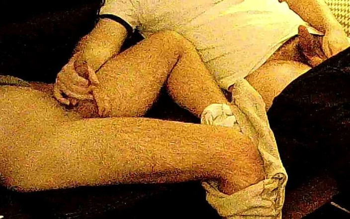 AntoGoesHunting: Cảnh quay độc quyền, người bạn thân nhất bị quyến rũ,...