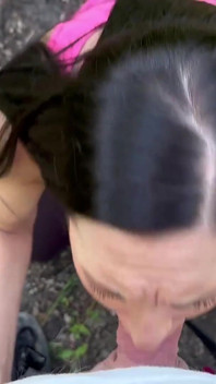 Děvka sousedka - kouření W / Cumshot