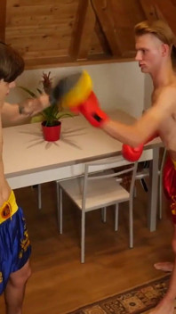 Bringmeaboy hes een knock-out