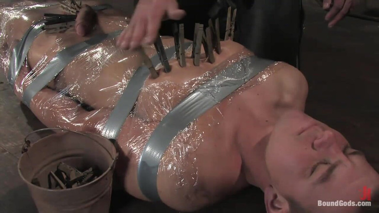 KINK men: Prosím, zraň mi, pane!