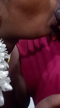 Wanita Tamil India mengongkek kawan baik anaknya, menjilat pepek rakaman dekat, menghisap mendalam dan mengongkek pepek keras, merintih panas