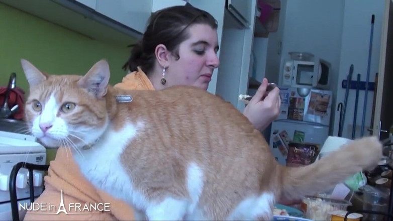 Nude in France: Hungry BBW brunette hard sodomized and jizzed for her sextape...