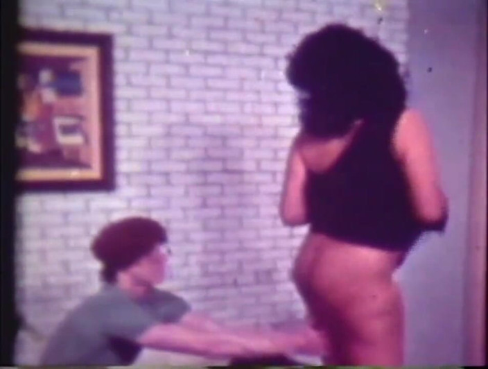Vintage Usa: Perempuan jalang berpantat besar menunggang zakar pepejal yang bagus