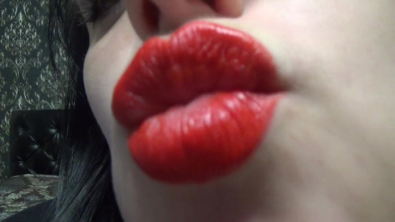 Goddess Misha Goldy: Cium aku sayang! Fetish lipstik merah dan bibir besar yang...