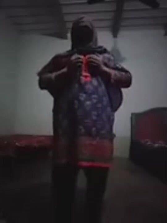 Ashu0286: Video seks viral baru tante seksi india dientot habis-habisan - video...