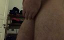Sexy hunk: Il giovane mostra il suo corpo sexy
