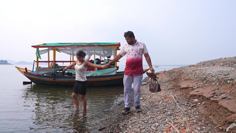 JAYESH GUPTA: Couple Enjoy in River and Mountain