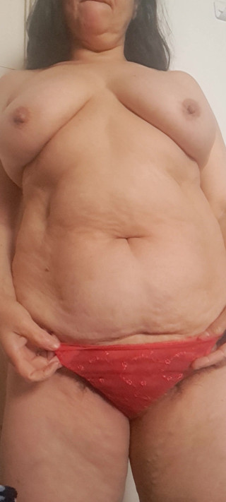 Mommy big hairy pussy: With Red Panties