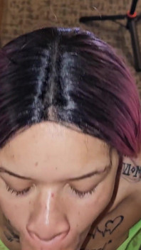 Người đẹp lightskin có cặp mông tròn trịa và đôi môi bú cặc khổng lồ