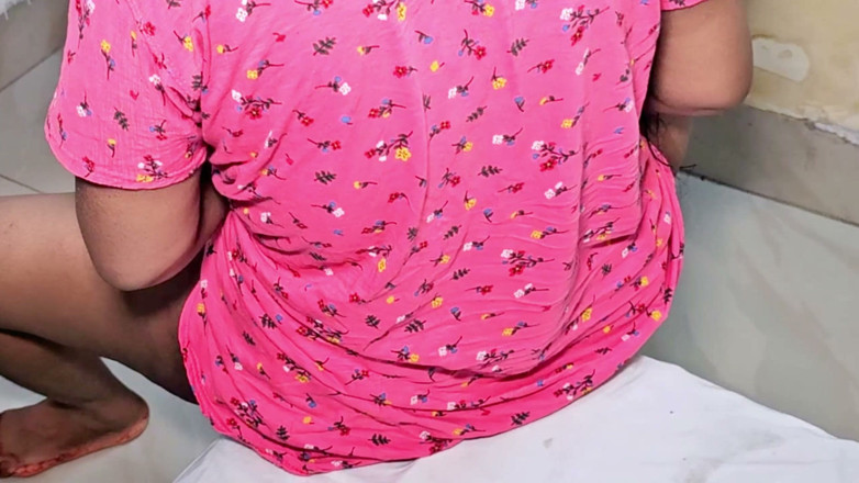 Hot girls video: Desi Hot Bhabhi Ji Catch Her Devar Whole