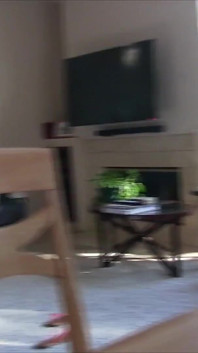 İki hevesli oyuncuyla striptiz kaşıkları kart oyunu