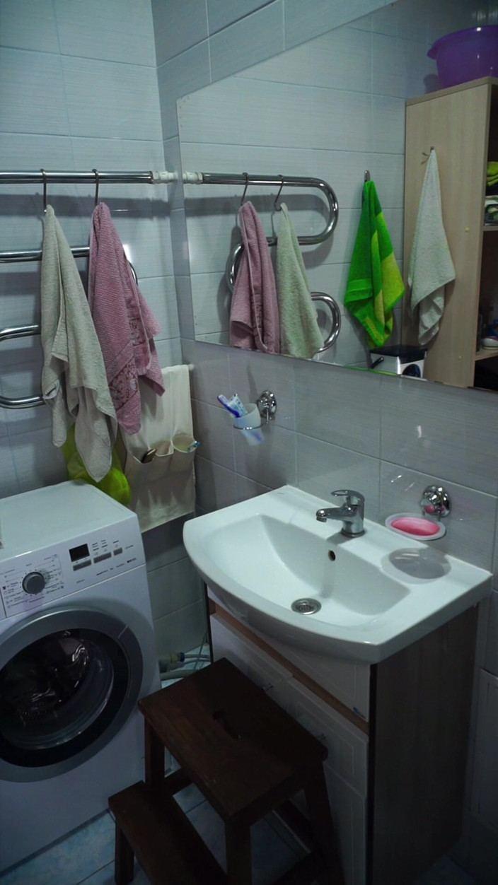 Vanilla studio: Kencing dalam sinki - Video Diminta Tersuai