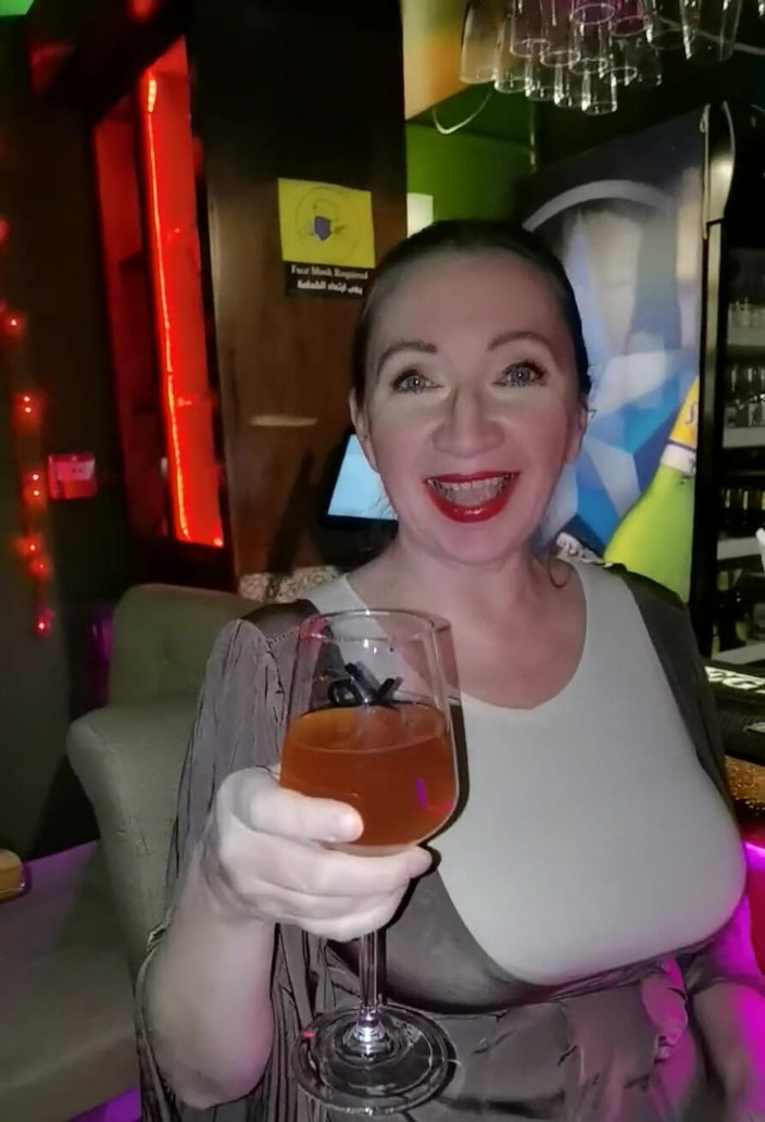 MariaOld: Nabízíš za mě sklo a zvu tě ke mně domů