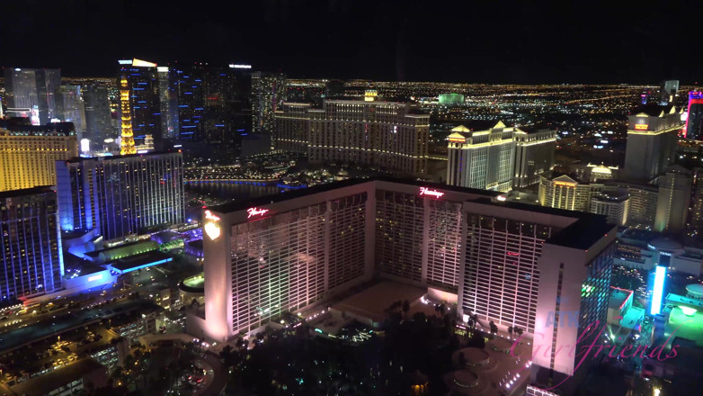 ATK Fans (Girlfriends): Vacanță virtuală în Las Vegas cu Kharlie Stone 1/3