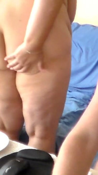 Jen Shows off Her Big Hot Ass