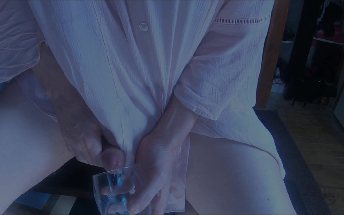 Daphne Desire: Trans Signora Troia Daphne Si Siede Sul Suo Dildo Rosa...