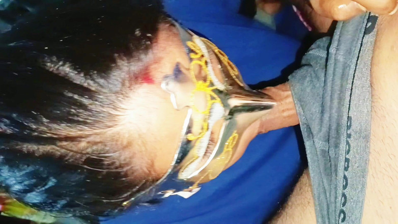 Sexy_girl_nehu: Hintli köylü kadın ağzına boşalmak için büyük yarak emiyor, en...