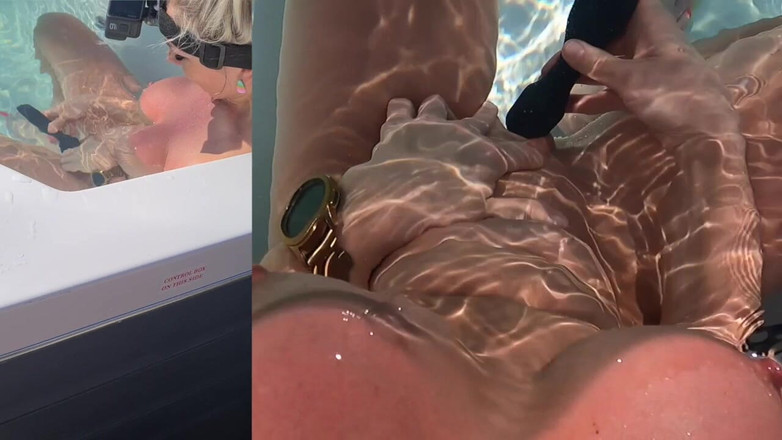 LC couple: Pov - tante seksi yang super imut lagi asik muasin memeknya...