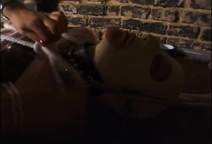 Absolute BDSM films - The original: Edepsiz Alman bdsm fantezileri bölüm 4