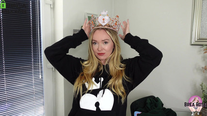Brea Rose: Mv Crown और Merch अनबॉक्सिंग 2022