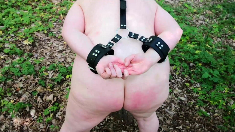 Bouncy Tits Action: Perhambaan bogel di luar kemudian sebat