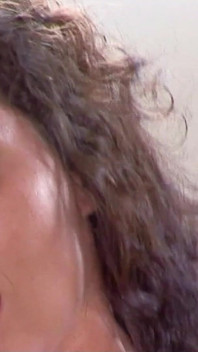 Hubená teenagerka Donna je ošukaná do zadku velkými ptáky