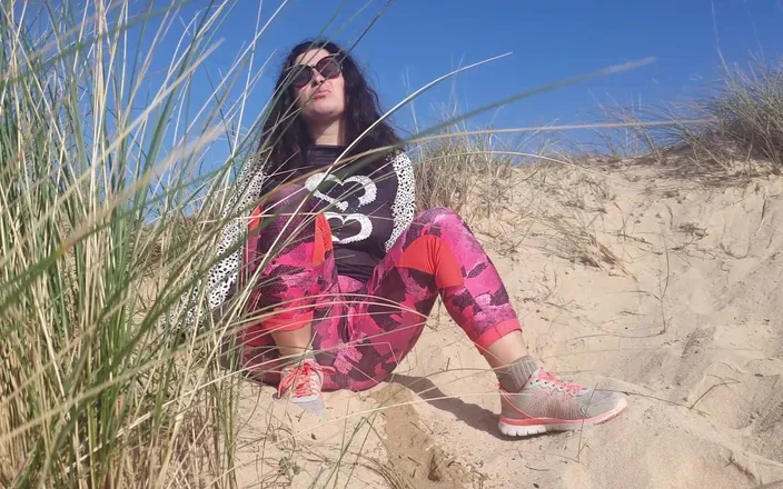 ExpressiaGirl: Sexy Girl Pissing Compilation Part 1