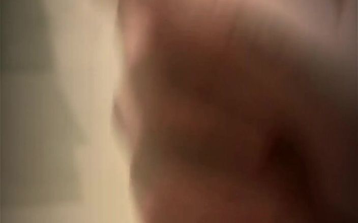 Dirty Talking Guy: Tôi thích xem bản thân mình thoát ra