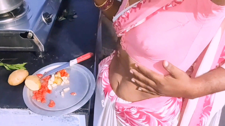 YourAnitha: Une villageoise indienne mariée se fait baiser en levrette, vidéo...
