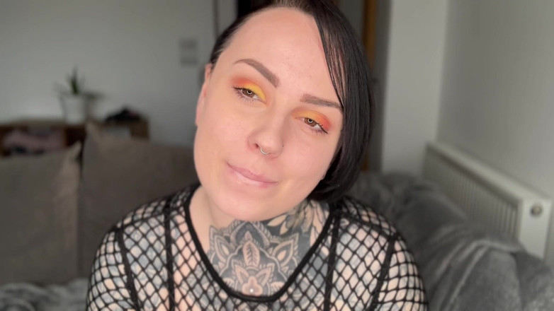 Miss Valentina: Sending Life