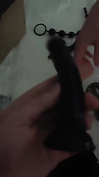 POV: Я пробую новые игрушки с моим другом, и он кончает в киску