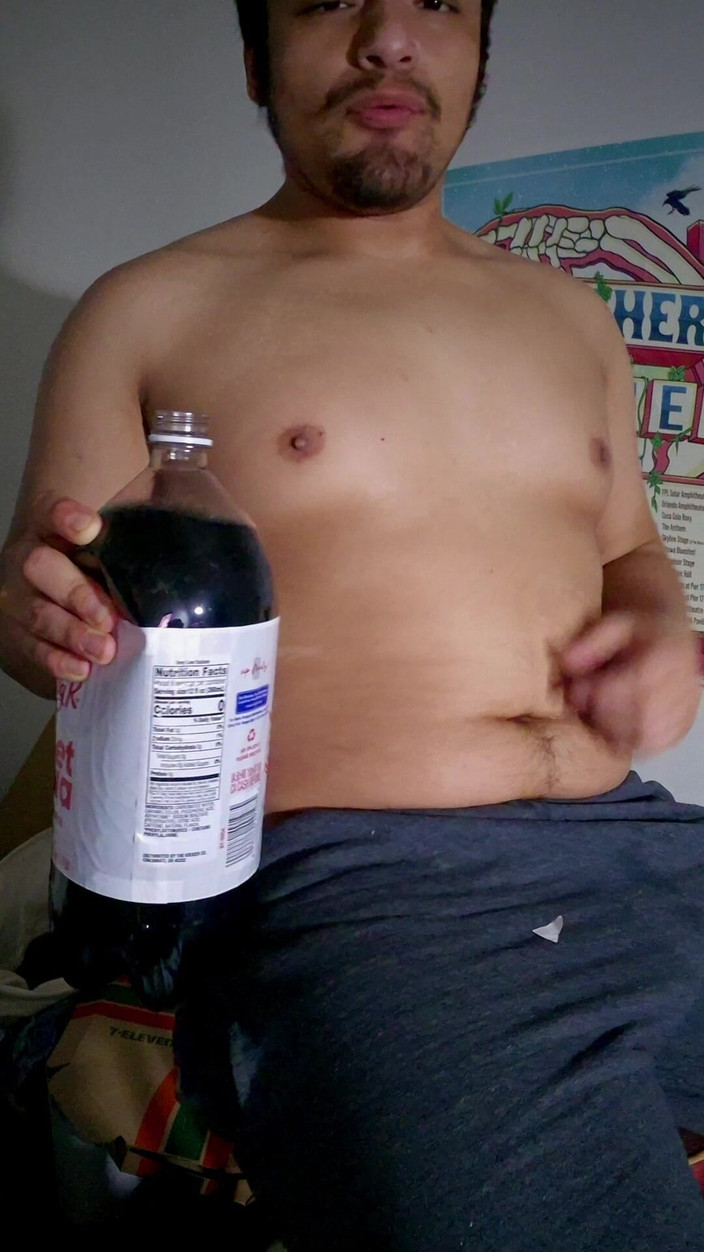 NakyJoss: 무기력한 벨치 전 운동선수가 가스발발 배꼽을 풀어주다