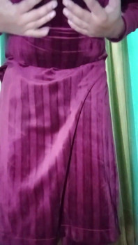 Indischer transgender gaurisissy Sieht sexy in pink aus, salwar kurta sieht aus wie eine hure, hausfrau