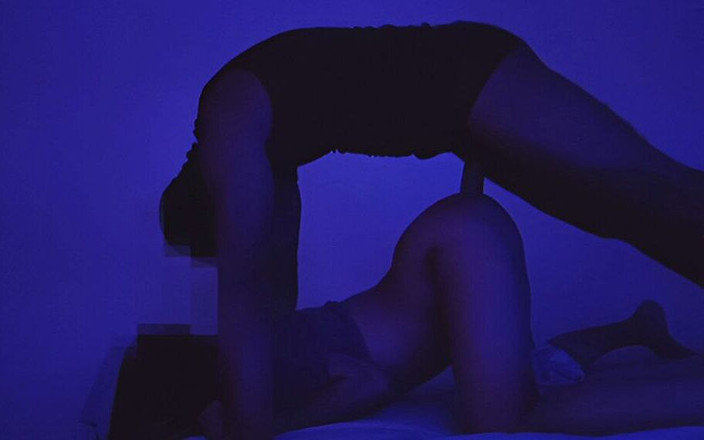 Badits all: 蓝色蜂蜜与爵士乐一起流动