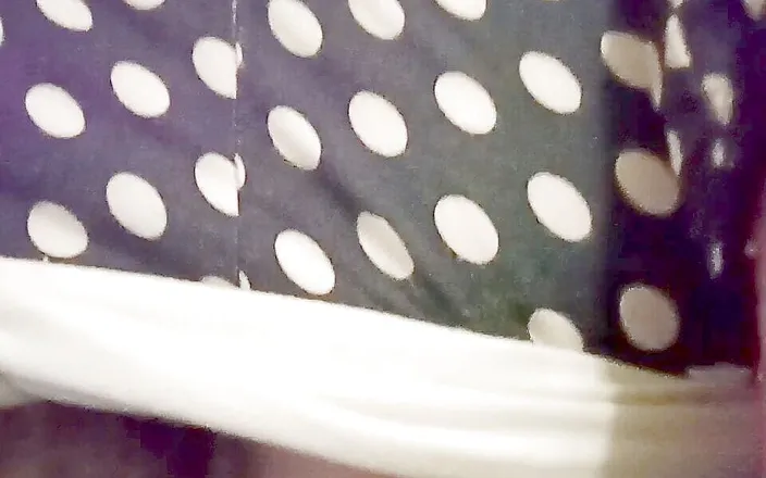 BW_Dolphin: Masturbating to Beautiful Music. Hairy Pussy. Clit Closeup, Winking Ass.