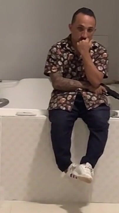 Eating Her Ass and Giving Her Piss to Drink (World Tranny)